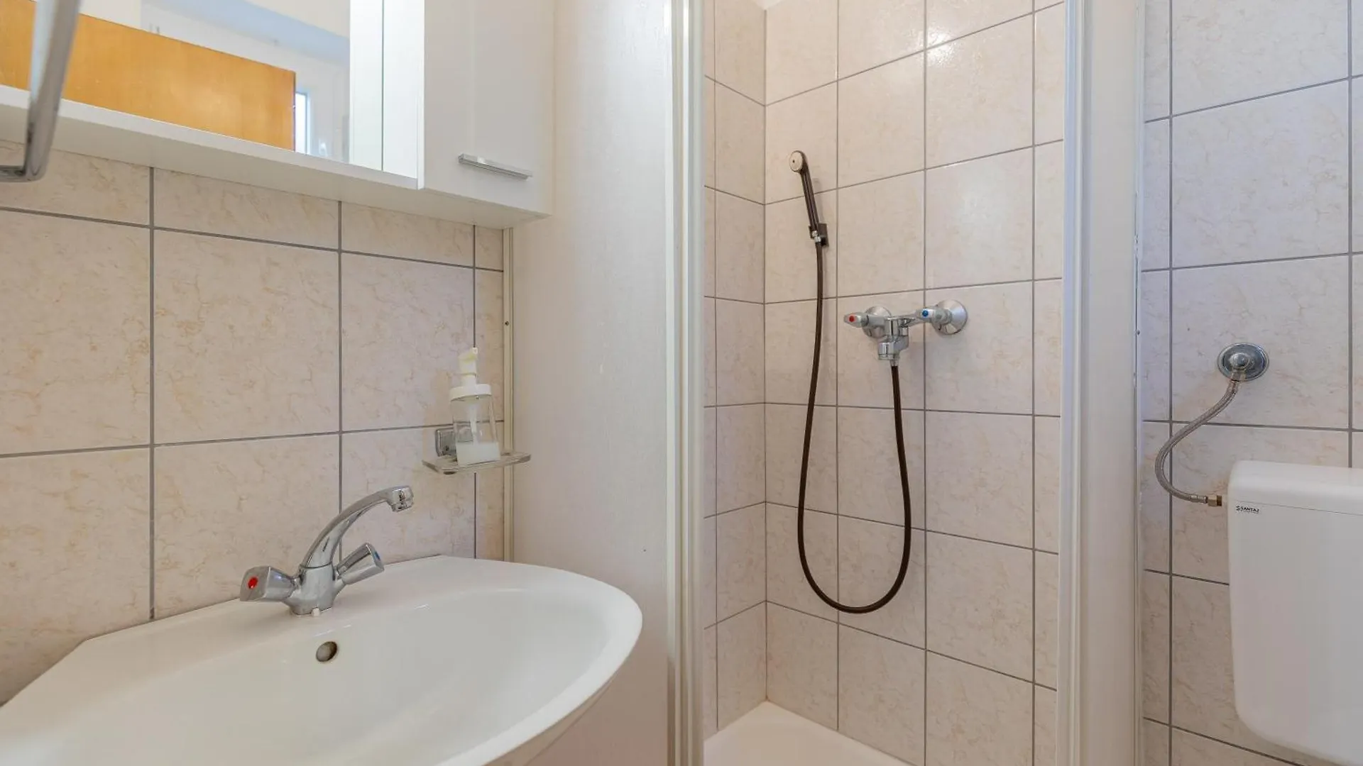 Apartment Tinka, Zimmer No 3 Starigrad Paklenica